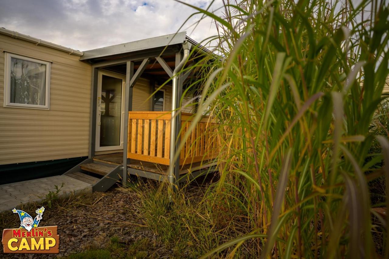 Merlin'S Camp Znojmo Ngoại thất bức ảnh