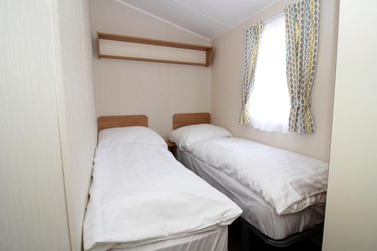 Merlin'S Camp Znojmo Ngoại thất bức ảnh